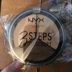 NYX 3 Steps to Sculpt Palette - Brown and Cream